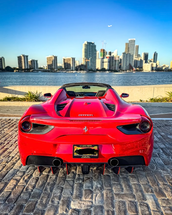 Ferrari 488 Spider Rental in Miami thumbnail 4