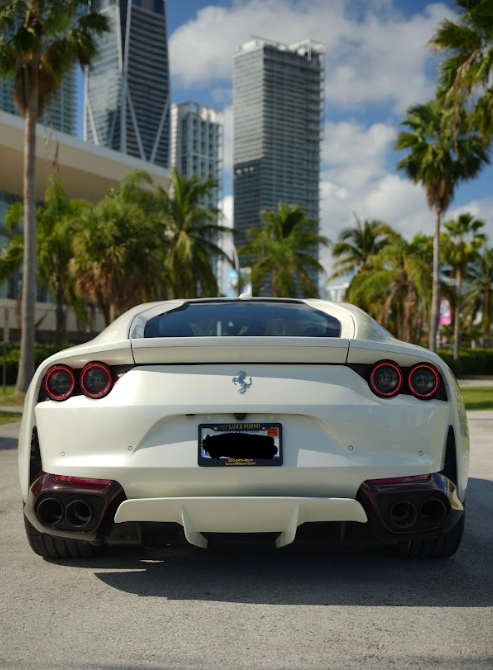 Ferrari 812 Superfast Rental in Miami thumbnail 2