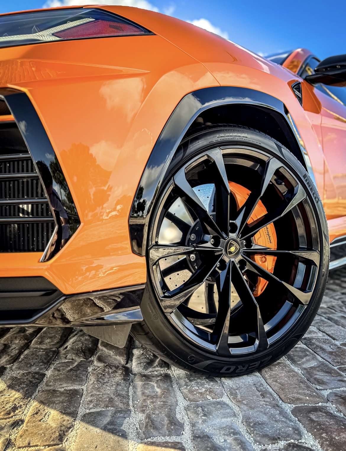 Lamborghini Urus Rental in Miami thumbnail 4