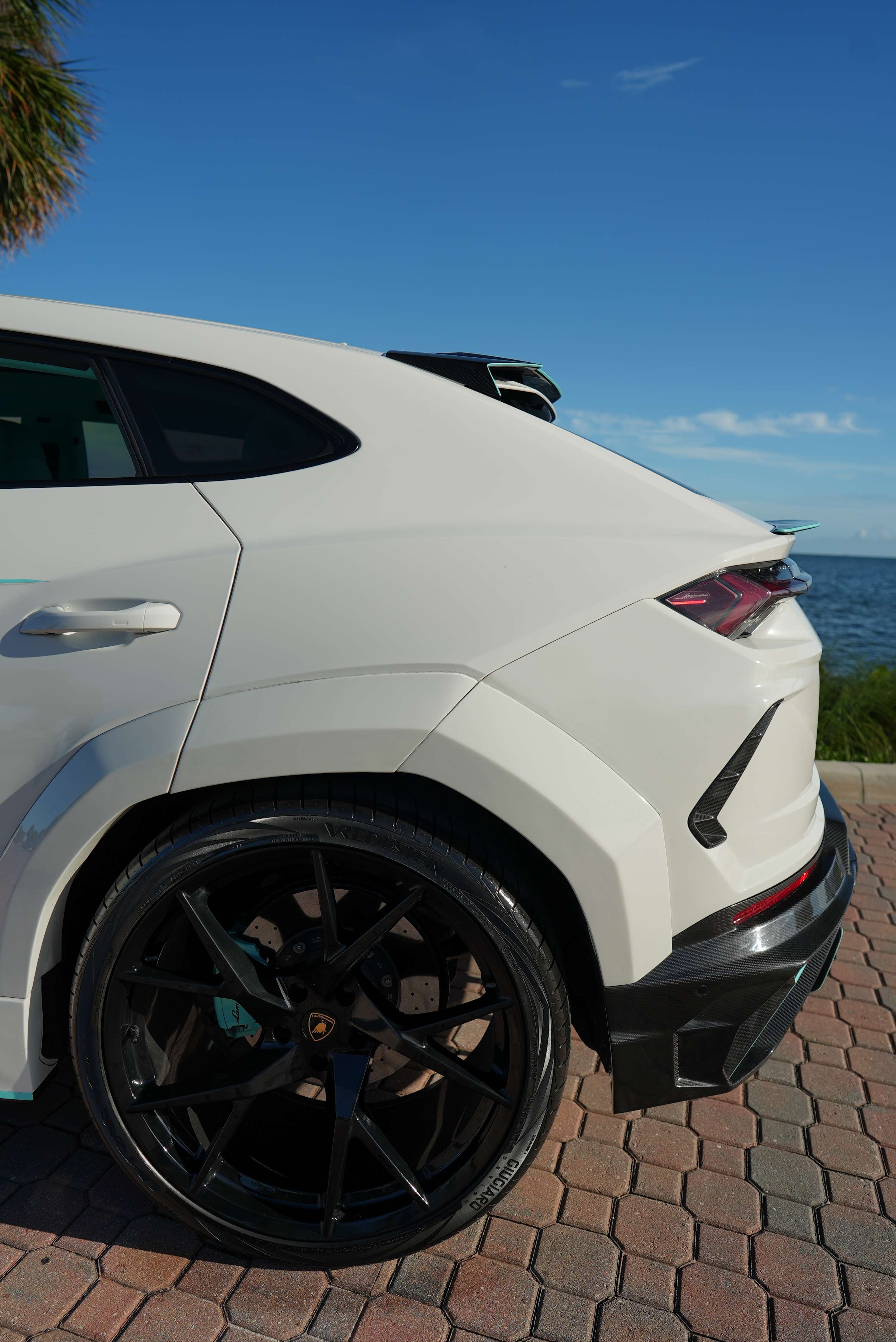 Mansory Lamborghini Urus Rental in Miami thumbnail 4