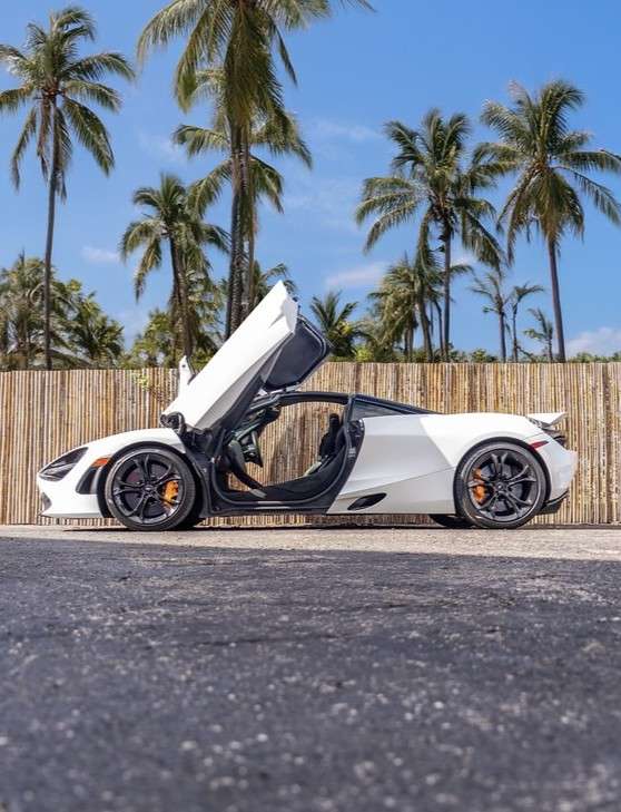 McLaren 720S Rental in Miami thumbnail 2
