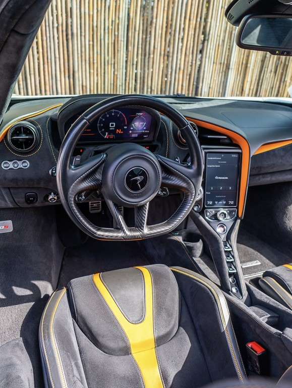 McLaren 720S Rental in Miami thumbnail 5