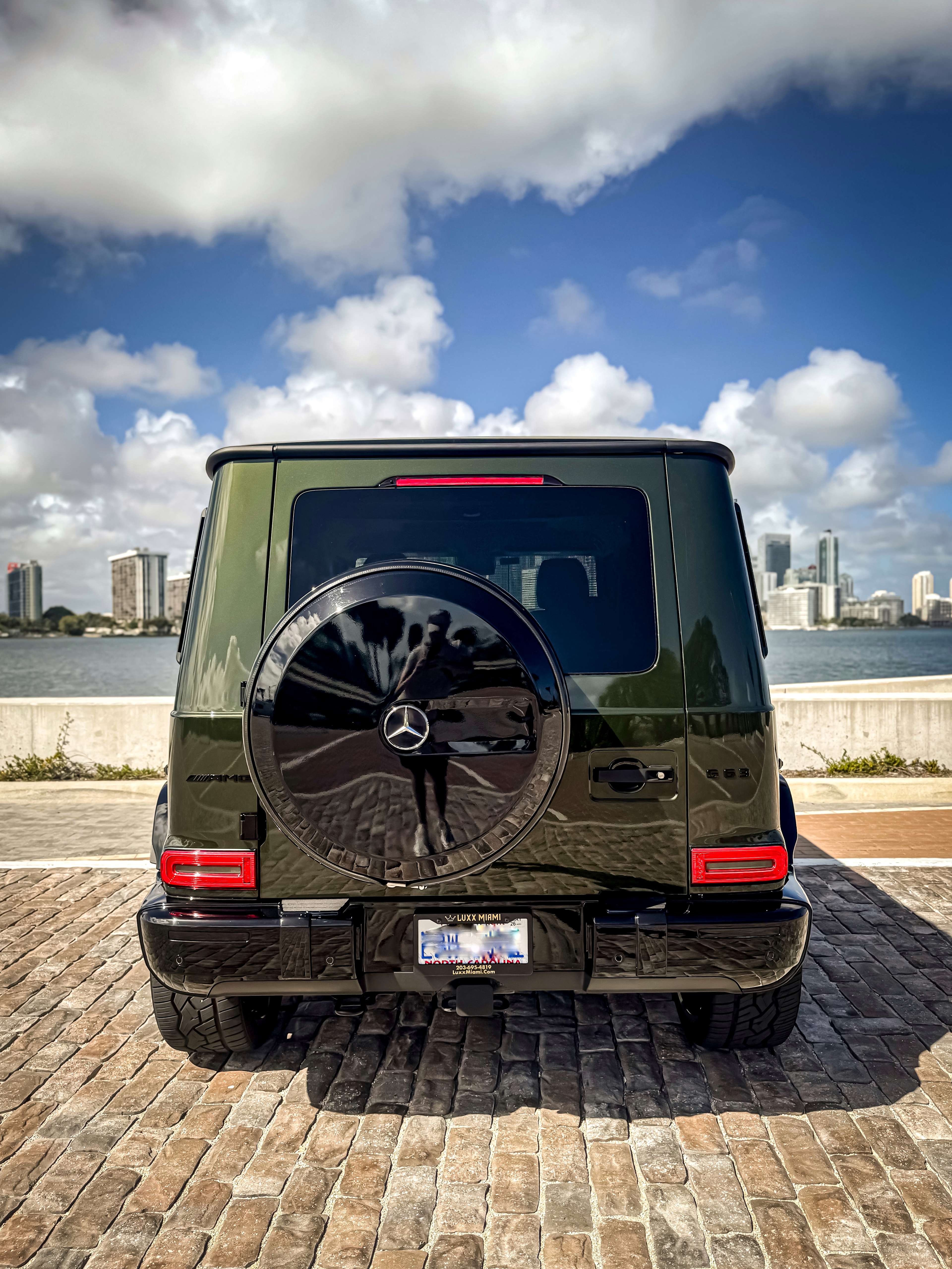 Mercedes-Benz G63 AMG (British Racing Green) Rental in Miami thumbnail 4