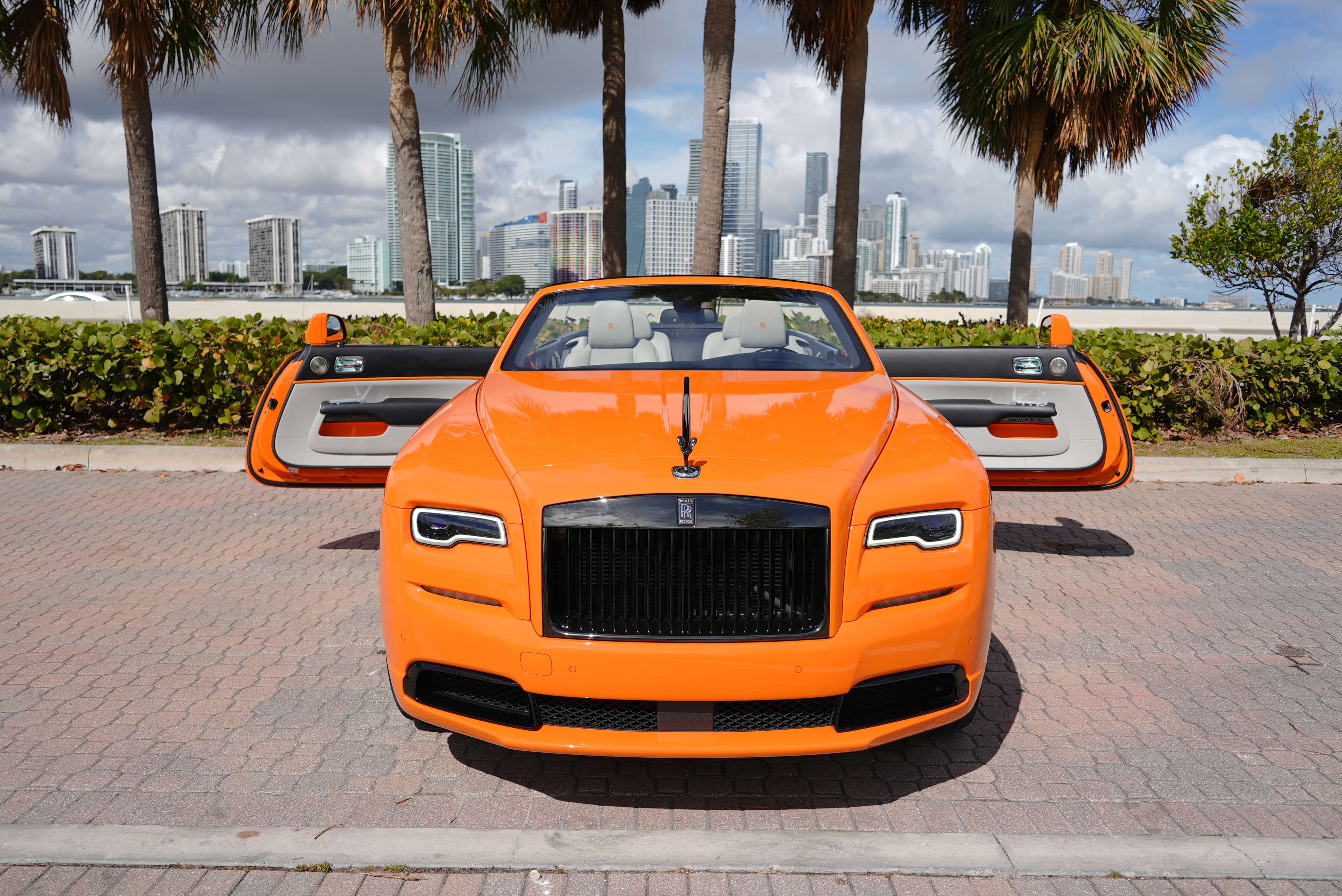 Rolls-Royce Dawn Rental in Miami thumbnail 2