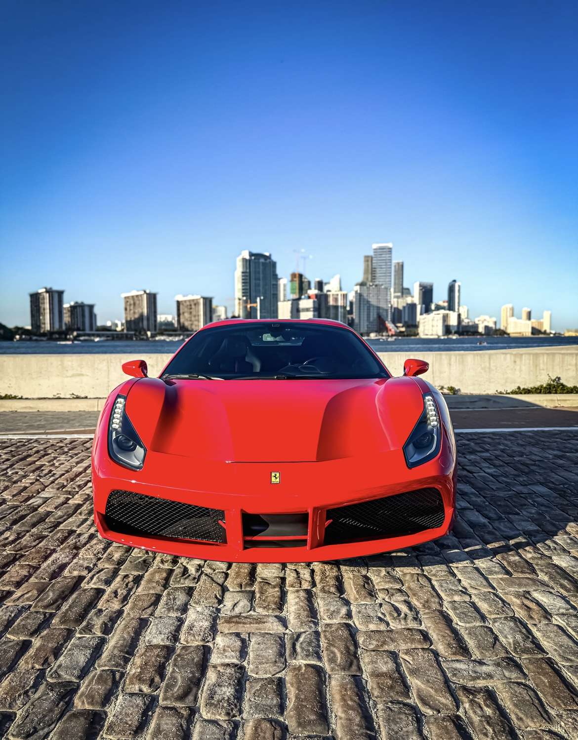 Ferrari 488 Spider Rental in Miami thumbnail 2