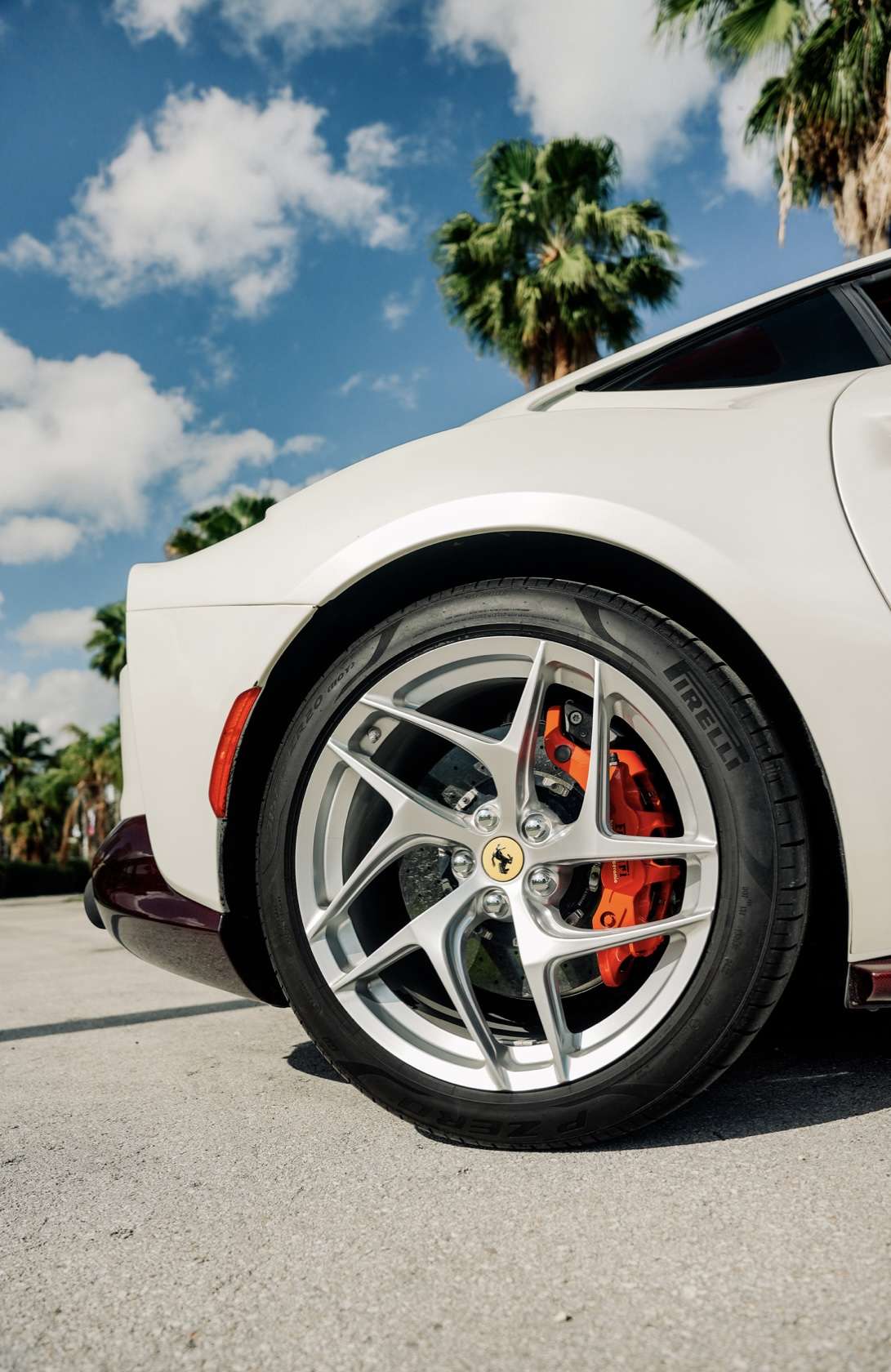 Ferrari 812 SuperFast Rental in Miami thumbnail 3