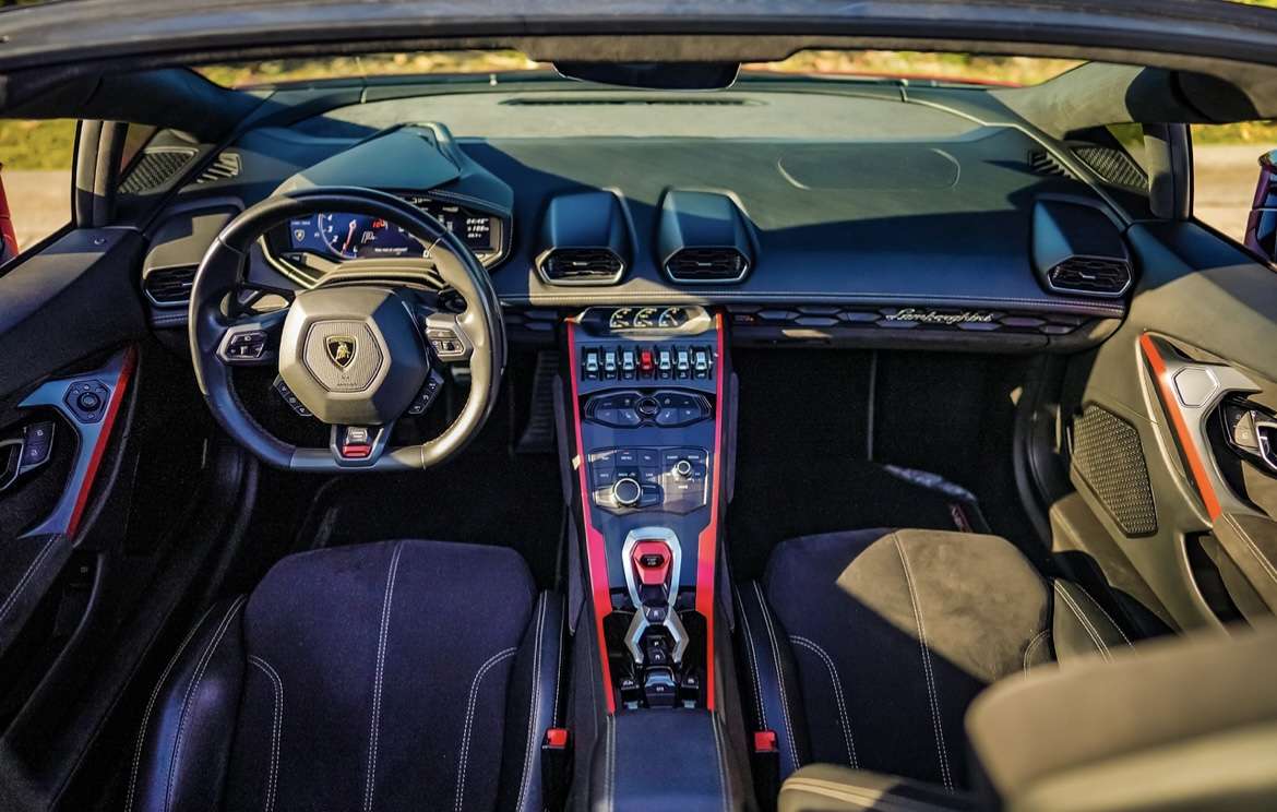 Lamborghini Huracan Rental in Miami thumbnail 5