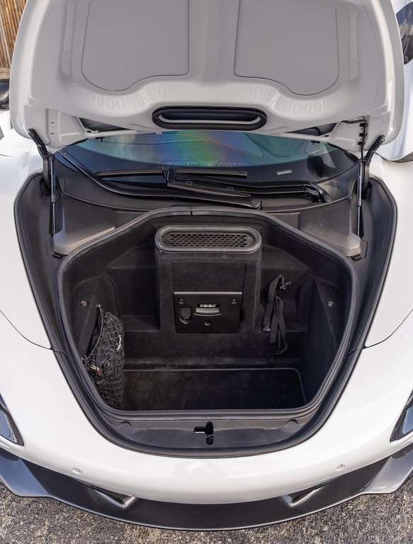McLaren 720s Rental in Miami thumbnail 4